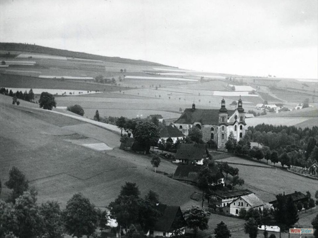 Kirche Maria Himmelfahrt früher und jetzt in Bärnwald-Neratov